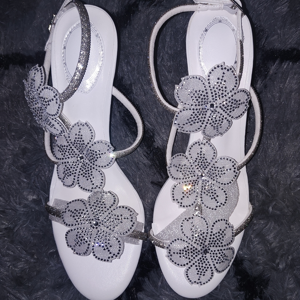 Elegant Silver Floral Women's T- Strap Sandals